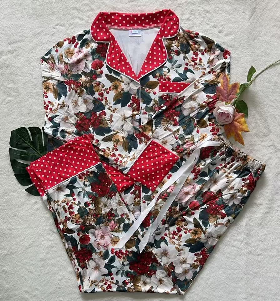 •PREORDER• Christmas Floral Pajamas with Long Sleeve