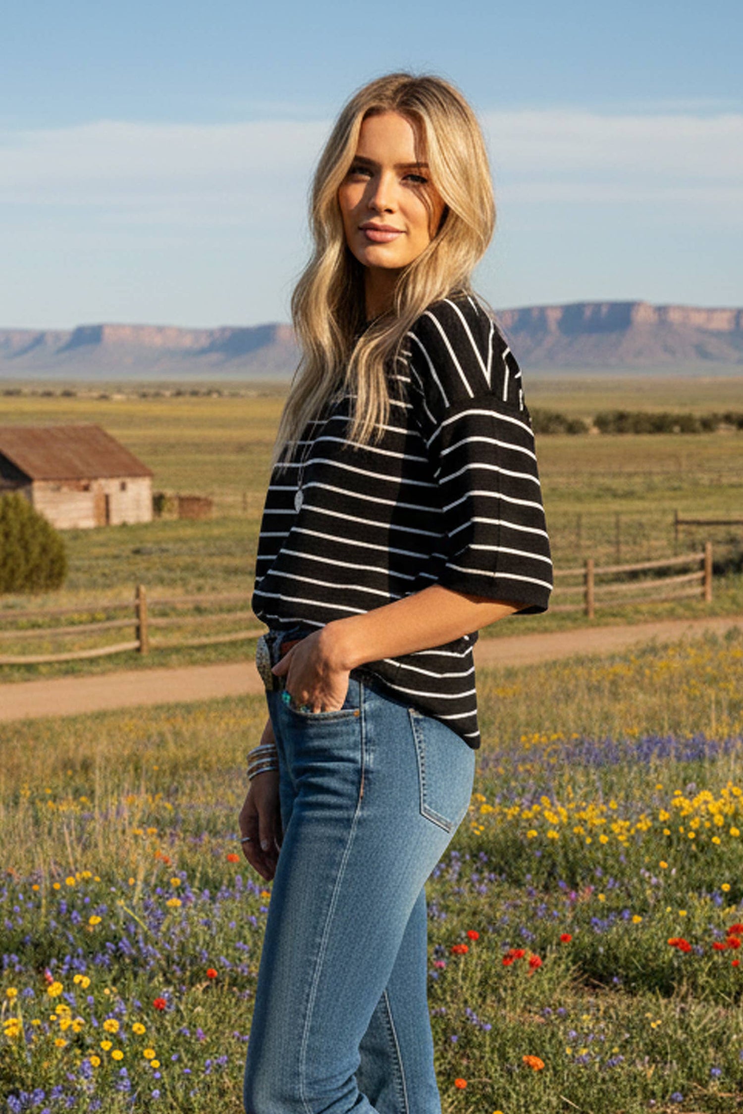 Striped Knit Short Sleeve Top: TAUPE/WHITE