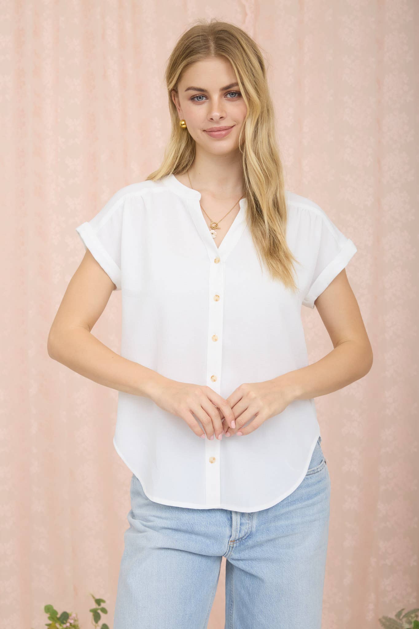 CUFFED SLEEVE BUTTON DOWN LIGHTWEIGHT TOP: WHITE