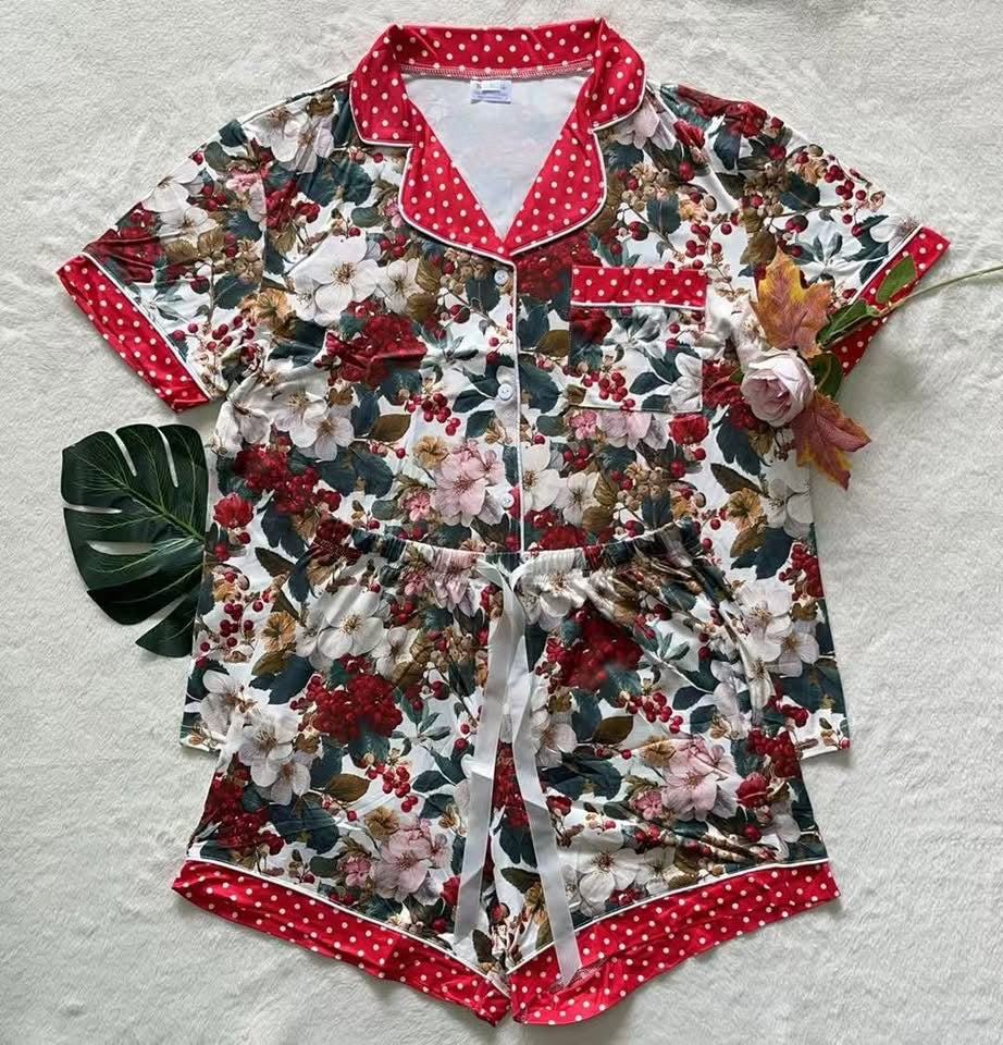 •PREORDER• Christmas Floral Pajamas with Short Sleeves and Shorts