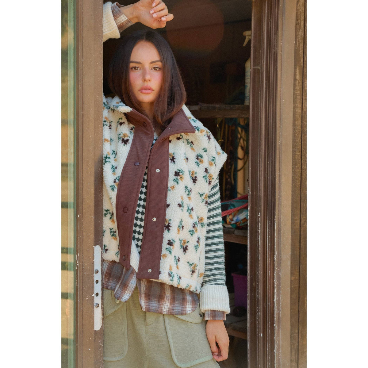 Cordelia Floral Sherpa Vest With Corduroy: BLUE