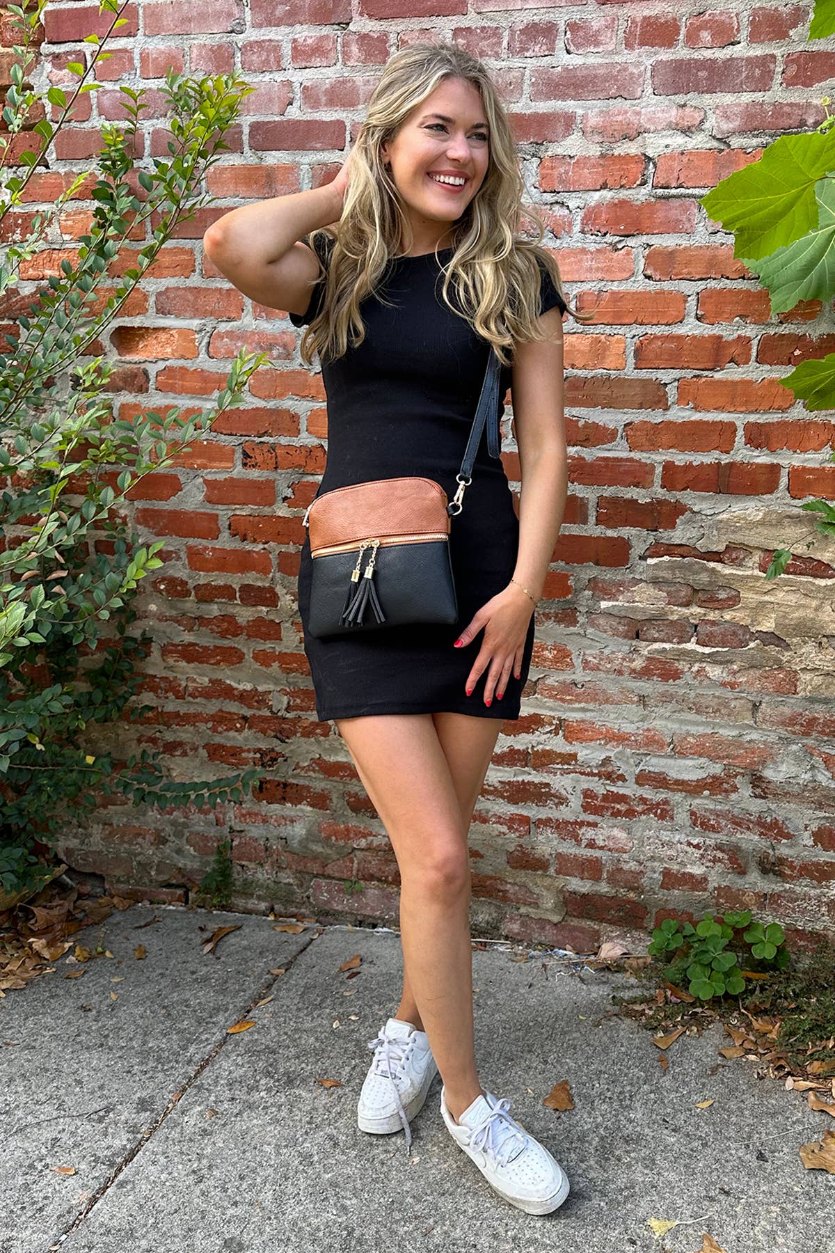 Tara Double Zip Crossbody Bag/Wristlet: Black/Brown