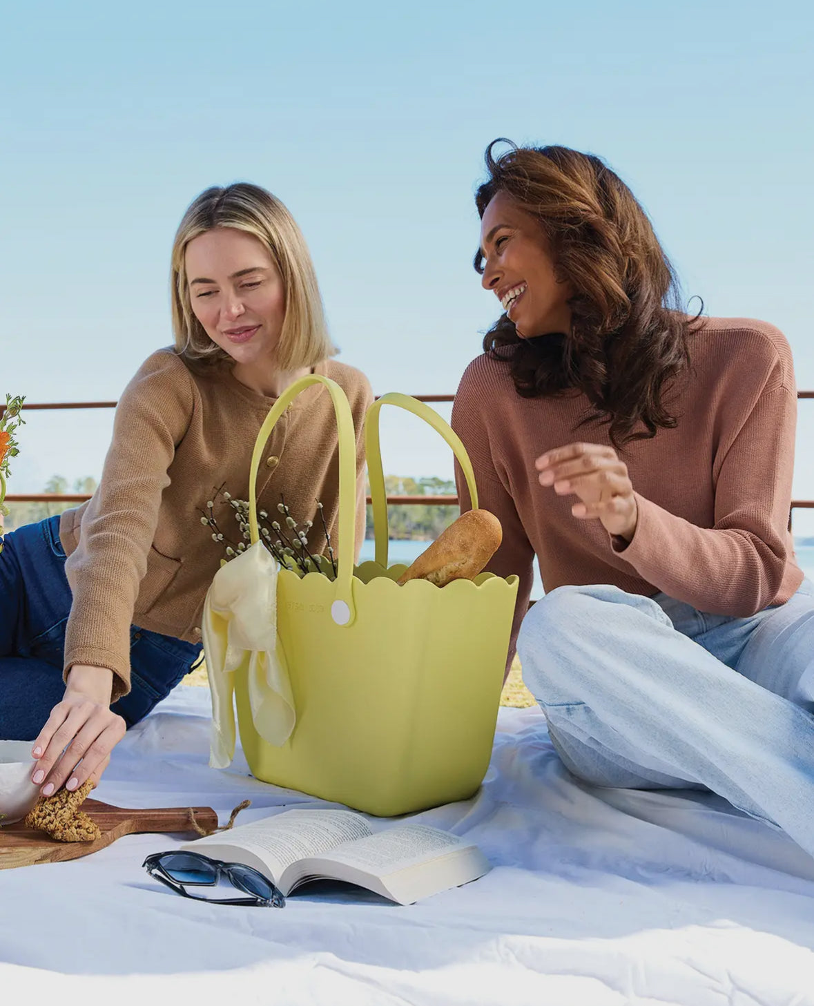 PREORDER - Scalloped Versa Tote with removable handles